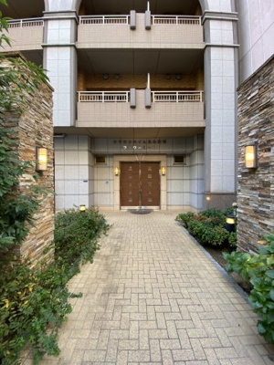 【エントランス】 | クラウンハイム北心斎橋フラワーコート | エントランスです