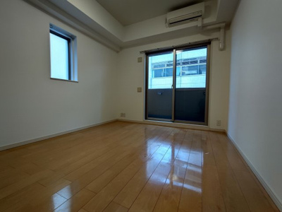 【居間・リビング】 | クラウンハイム北心斎橋フラワーコート | ゆったりとした居間です