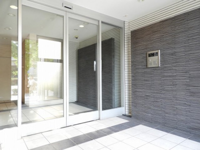 【エントランス】 | レオンコンフォート新梅田 | 建物の内部です