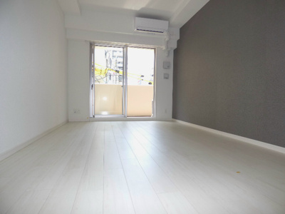 【居間・リビング】 | レオンコンフォート難波南