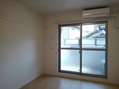 【居間・リビング】 | ヴァンヴェール森の宮 | 居間です