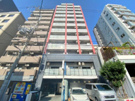 ブルービーサクラガワエキマエの画像