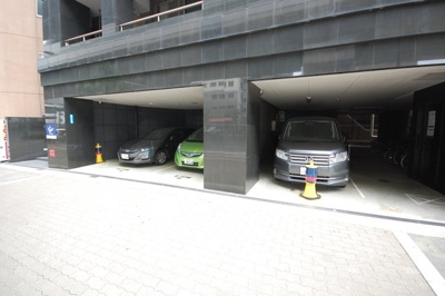 【駐車場】 | KAISEI阿波座 | 駐車場があるので、車を買う予定の方も安心です