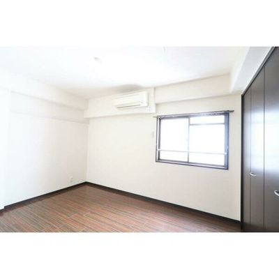 【寝室】 | アバンダント釣鐘