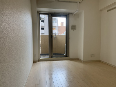 【洋室】 | プレサンス難波リバーオアシス | おしゃれな居間です