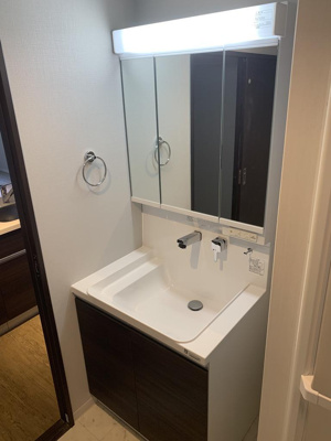 【洗面所】 | エーデルブルグ | 明るい洗面所です