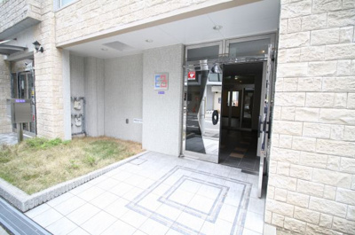 【エントランス】 | アースブルージュ