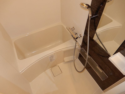 【浴室】 | エスリード本町靭公園レジデンス | 日々の暮らしに欠かせないお風呂です