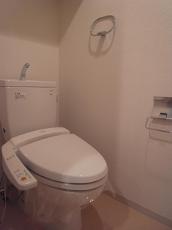 【トイレ】 | レジディア心斎橋ウエスト | ゆったりとした空間のトイレです