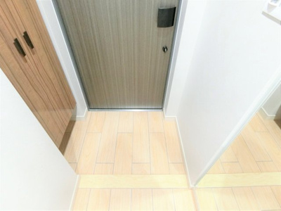 【玄関】 | ファーストフィオーレ阿波座アクア | シンプルで使いやすい玄関です