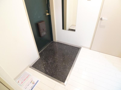 【玄関】 | ロベリア弐番館