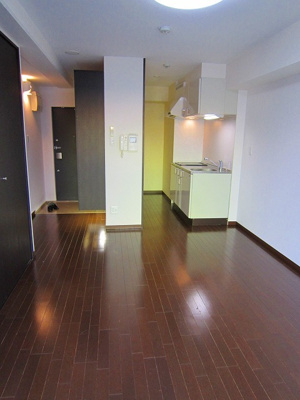 【居間・リビング】 | CITY SPIRE難波サウスタワー | 居間です