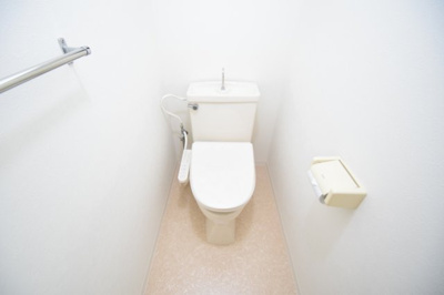 【トイレ】 | 日宝サンフラッツ東平 | ゆったりとした空間のトイレです