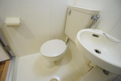 【トイレ】 | ライズ芦原橋 | ゆったりとした空間のトイレです