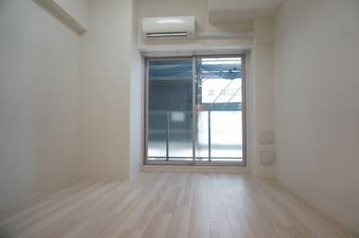 【居間・リビング】 | エスリード本町レジデンス | こちらの居間で趣味の時間をお楽しみください