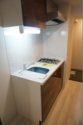 【キッチン】 | エスリード本町レジデンス | コンパクトなキッチンで掃除もラクラク