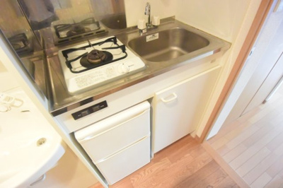 【キッチン】 | エスリード南森町駅前 | キッチンでお料理をお楽しみください