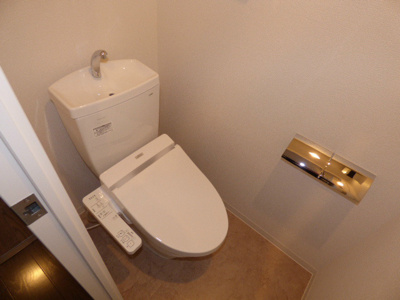 【トイレ】 | エトワール阿波座 | コンパクトで使いやすいトイレです