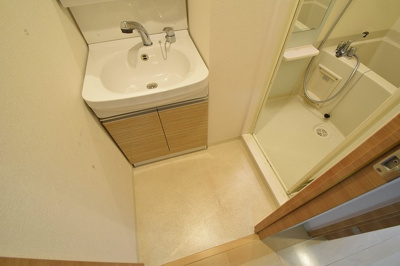 【独立洗面台】 | プランドール福島レジデンス | 独立洗面化粧台が付いています