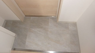 【玄関】 | ドゥーエ本庄 | 落ち着いた玄関です