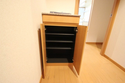 【玄関】 | ラフレシール同心