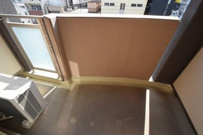 【バルコニー】 | イカルス日本橋