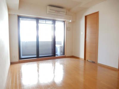 【居間・リビング】 | リーガル四ツ橋筋 | 居間です