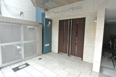 【エントランス】 | ジュネーゼグラン天満