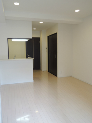 【居間・リビング】 | BRAVI南堀江 | ゆったり過ごせる居間です