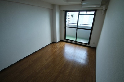 【洋室】 | スカーレット江坂