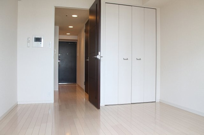 【居間・リビング】 | S-RESIDENCEHommachiMarks