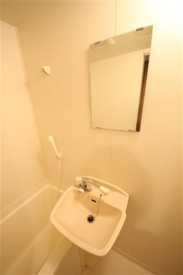 【洗面所】 | プレサンス梅田西