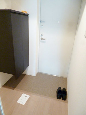 【玄関】 | SERENiTE本町エコート