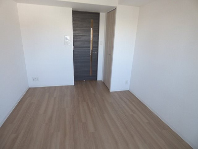 【洋室】 | SERENiTE本町エコート