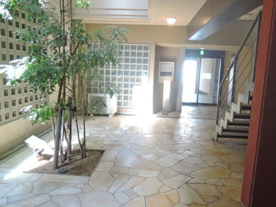 【ロビー】 | F-STUDIOVERONICA