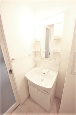 【洗面所】 | エステムコート大手前レシェンテ | 脱衣スペースもあります