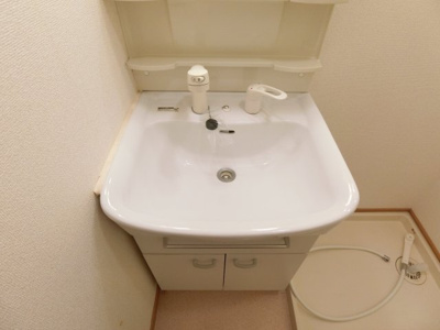 【独立洗面台】 | ヴォーリバージュ境川 | 独立洗面化粧台が付いています