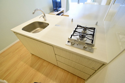 【キッチン】 | Bee-parQ扇町 | コンパクトなキッチンで掃除もラクラク