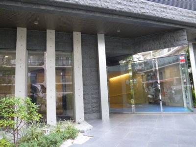 【エントランス】 | グランルージュ谷町六丁目