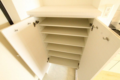 【収納】 | SERENITE日本橋SUD