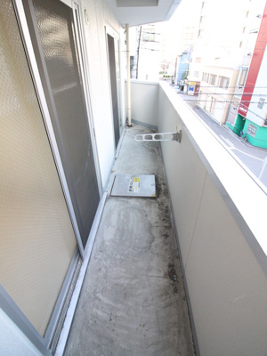 【バルコニー】 | Luna Crescente Tenjin Residence | お洗濯にも便利なバルコニー付き