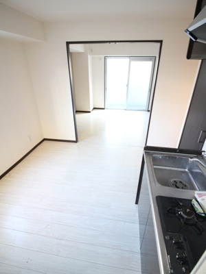 【居間・リビング】 | Luna Crescente Tenjin Residence | 使いやすいリビングです