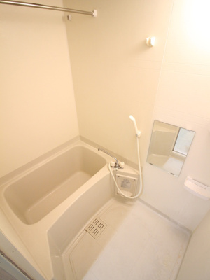 【浴室】 | Luna Crescente Tenjin Residence | 日々の暮らしに欠かせないお風呂です