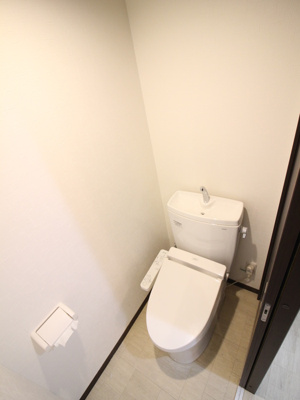 【トイレ】 | Luna Crescente Tenjin Residence | 落ち着いたトイレです