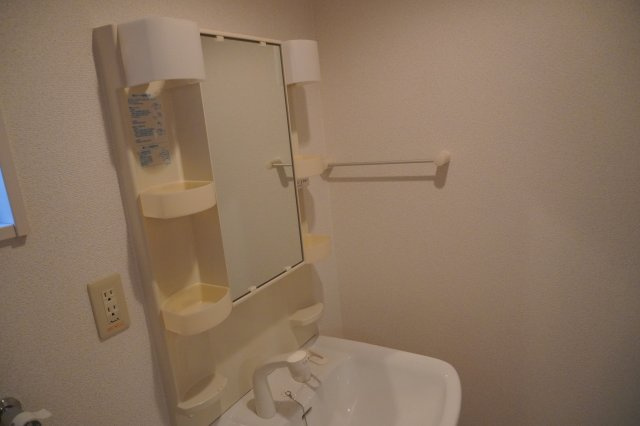 仲介手数料0！！FREYR茶臼前の洗面所