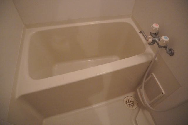 仲介手数料0！！FREYR茶臼前の浴室