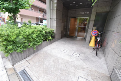 【駐車場】 | サウスサイドなにわ筋