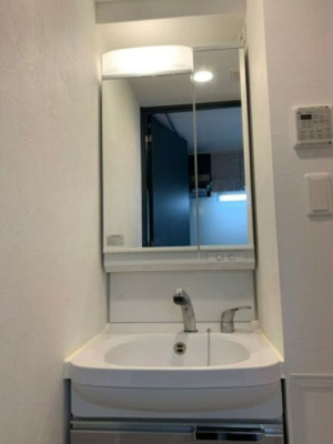 【洗面所】 | レシオス大阪城公園 | 脱衣スペースもあります