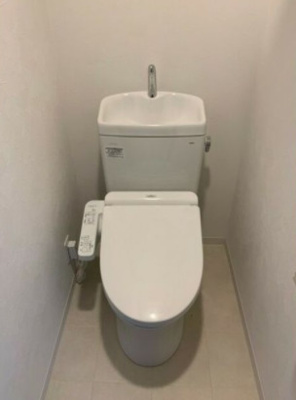 【トイレ】 | レシオス大阪城公園 | 落ち着いた色調のトイレです