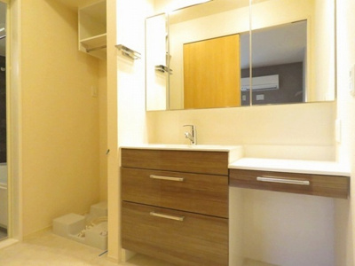 【独立洗面台】 | AUREA | 独立洗面台あり、毎朝おしゃれに忙しい女性の方におすすめです